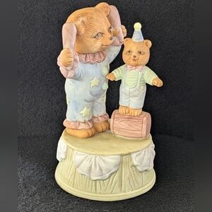 CIRCUS BEARS MUSICAL WORKING MUSICAL BOX. VINTAGE.  20TH CENTURY.